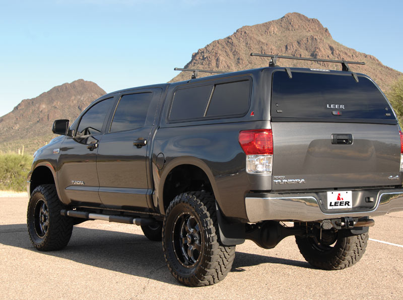 Suspension lift kits and leveling kits for trucks
